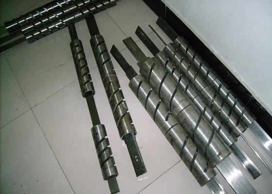 CINA 4.0mm 52x52mm Chain Link Fence Membuat Mesin Makan Kabel Ganda pemasok