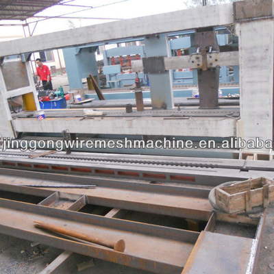 CINA PLC Dikendalikan Mesin Membuat Wire Mesh Putih Kualitas Tinggi pemasok