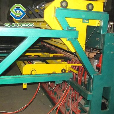 CINA Kontrol PLC Mesin Pengelasan Jaring Pagar Titik Tunggal Listrik pemasok