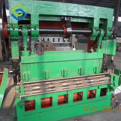 CINA Mesin pembuatan logam yang diperluas dari baja tahan karat untuk bahan bangunan dekoratif pemasok