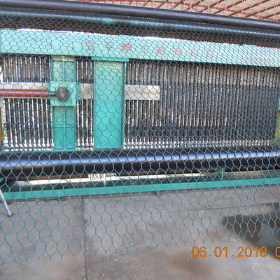 CINA Heavy Duty PVC Coated Wire Gabion Mesh Machine Dengan Ukuran Lubang 6*8 Untuk Pengiriman Aman Atau Pengiriman Kereta Api pemasok